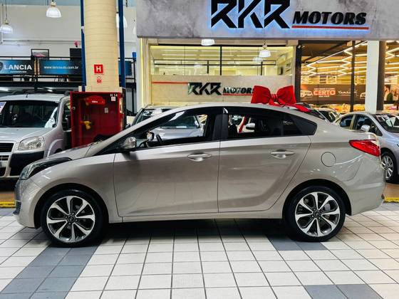 HYUNDAI HB20S 1.0 COMFORT PLUS 12V TURBO FLEX 4P MANUAL